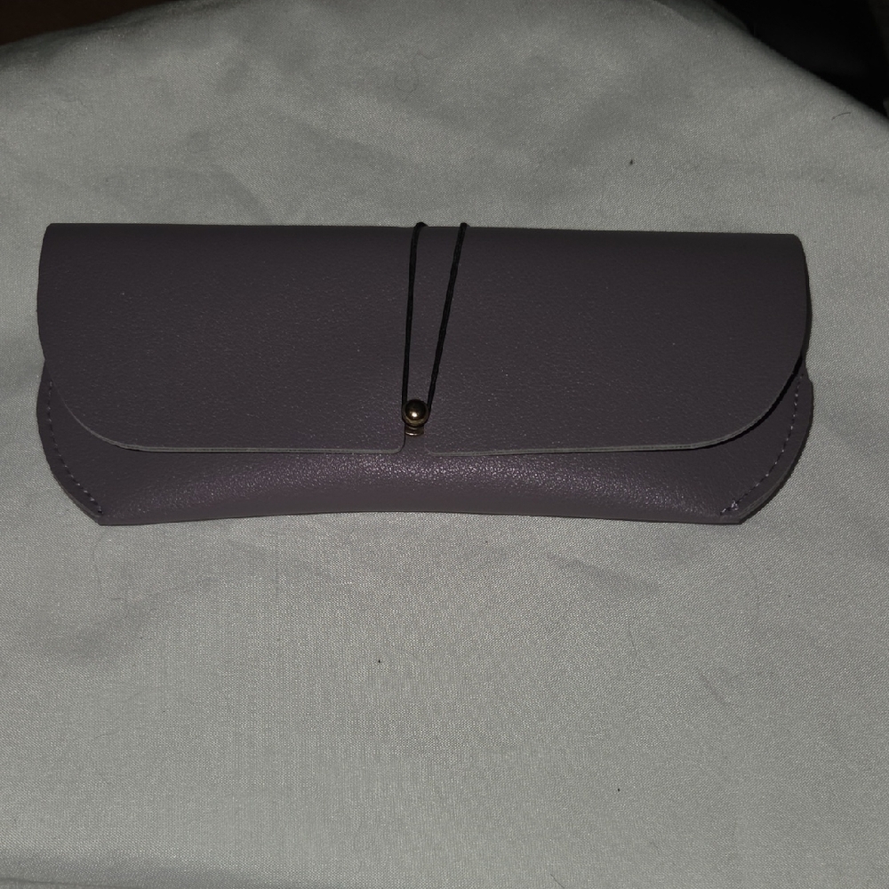 Purple Women's Sunglasses Case - Sleek Eye Case